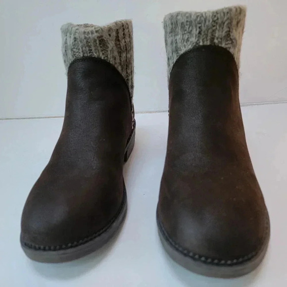 Sketchers Air Cooled Memory Foam Ankle Bootie Size 6.5 - Picture 3 of 5